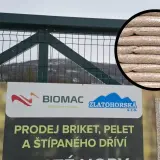 Tani pellet z Czech w workach, gotowy do ogrzania domu. Reklama firmy Biomac.