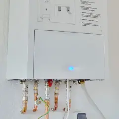 Bojler elektryczny ile pobiera prądu? Zaskakujące różnice w zużyciu