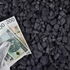 Kiedy ekogroszek będzie tańszy? Sprawdź najlepszy czas na zakup