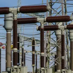 Energia w firmie pod kontrolą – jak działać mądrze