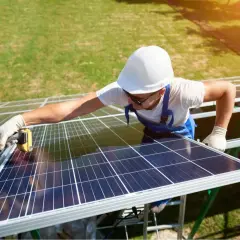 Jak zwiększyć moc falownika i uniknąć strat w energii słonecznej