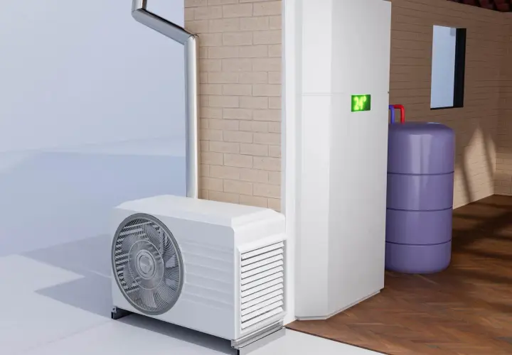Nowoczesny system grzewczy z jednostką zewnętrzną i wewnętrzną, zbiornikiem wody i wyświetlaczem temperatury 24°C. Czy bojler elektryczny pobiera dużo prądu?